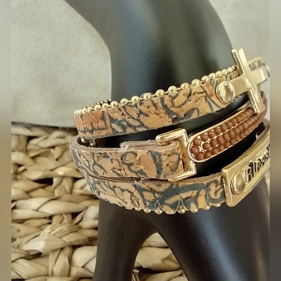 Bracelet Gold Tone Three Strand Joined Adjustable Snap Closure - Picture 5 of 9